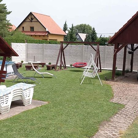 Holiday Home In Balatonmariafuerdo 19426 Exterior photo